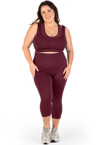 Plus Size Sports Bra - Triple-layer Support Racer & High Waist 3/4 Capri Leggings