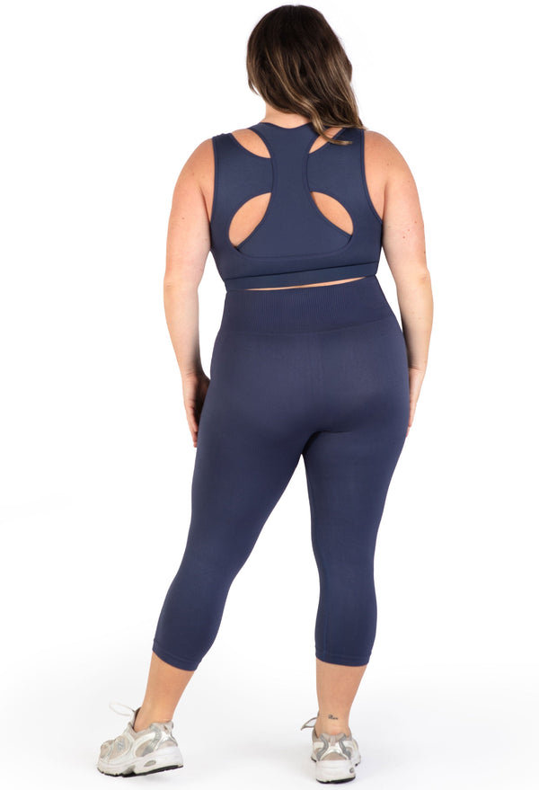 Plus Size Sports Bra - Triple-layer Support Racer & High Waist 3/4 Capri Leggings
