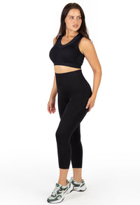 Plus Size Sports Bra - Triple-layer Support Racer & High Waist 3/4 Capri Leggings