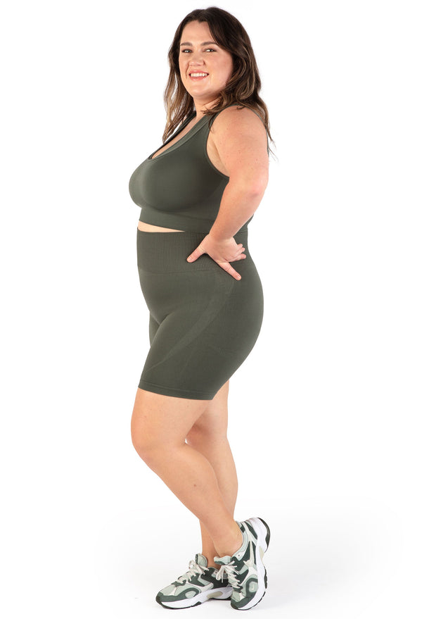 Plus Size Seamless High Waist Midi Biker Shorts